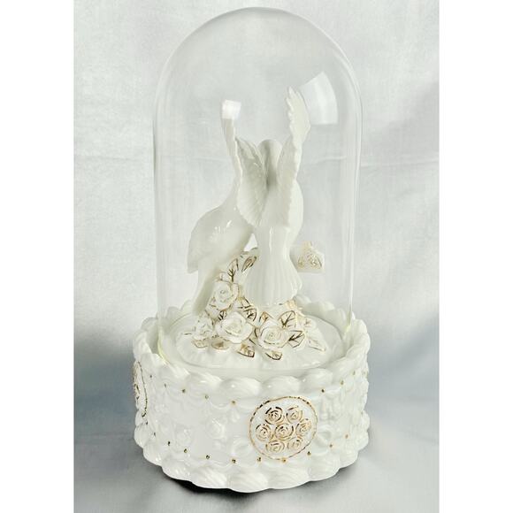 Love Doves Sculpture San Fransisco Music Box Co w/ Glass Dome Unchained Melody - Picture 4 of 12